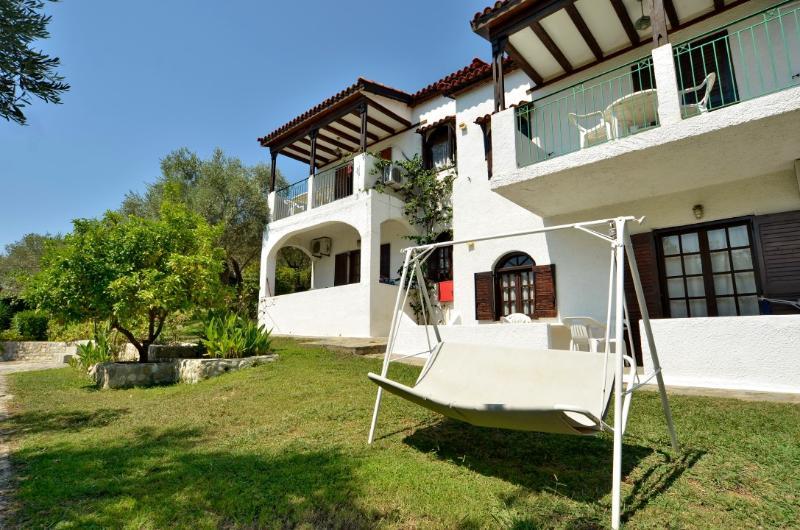 Katerina Apartments ตรูโลส ภายนอก รูปภาพ