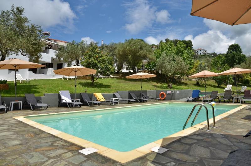 Katerina Apartments ตรูโลส ภายนอก รูปภาพ